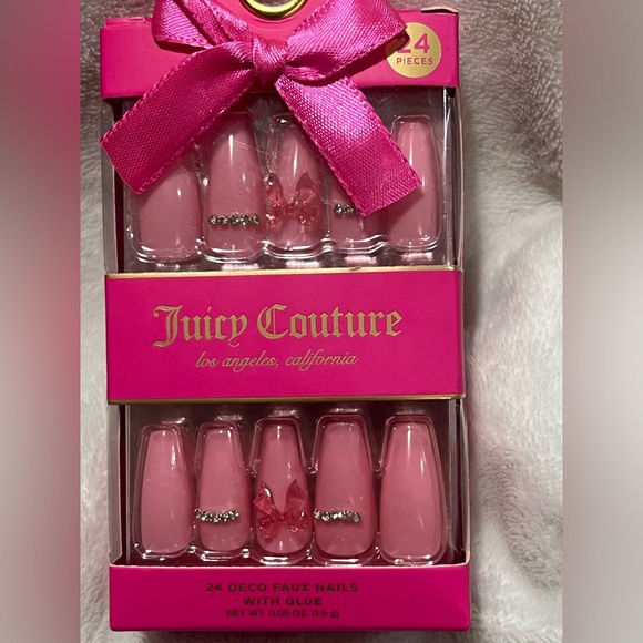 Juicy Couture Other - Juicy couture pink glue on nails bows sparkle